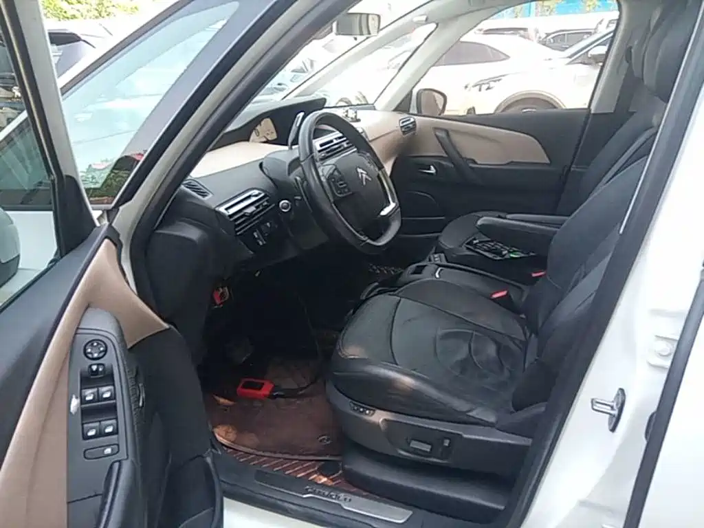 Citroen C4 Picasso — миниатюра 16
