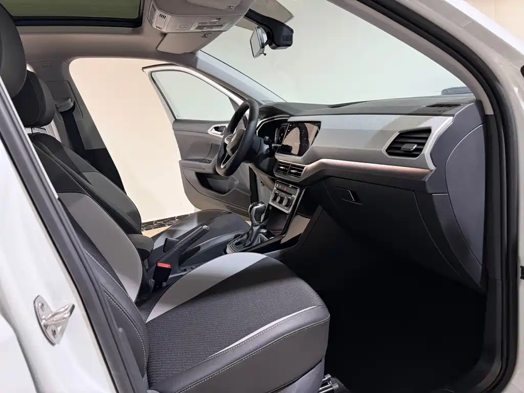 VOLKSWAGEN EXPLORING THE SHADOW