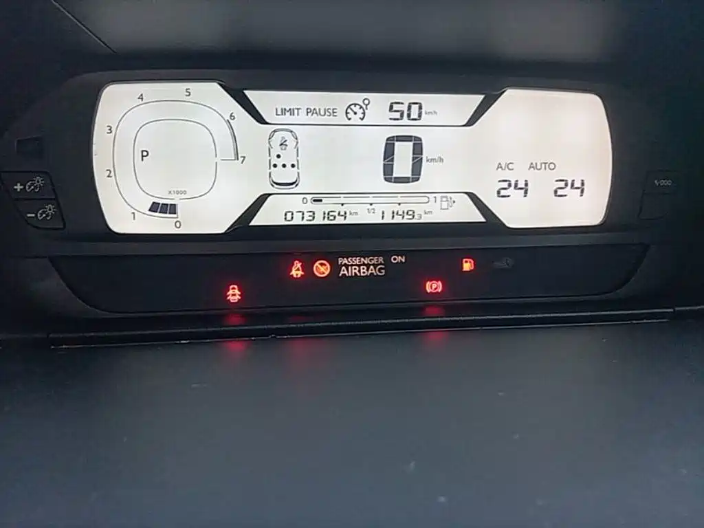 Citroen C4 Picasso — миниатюра 12