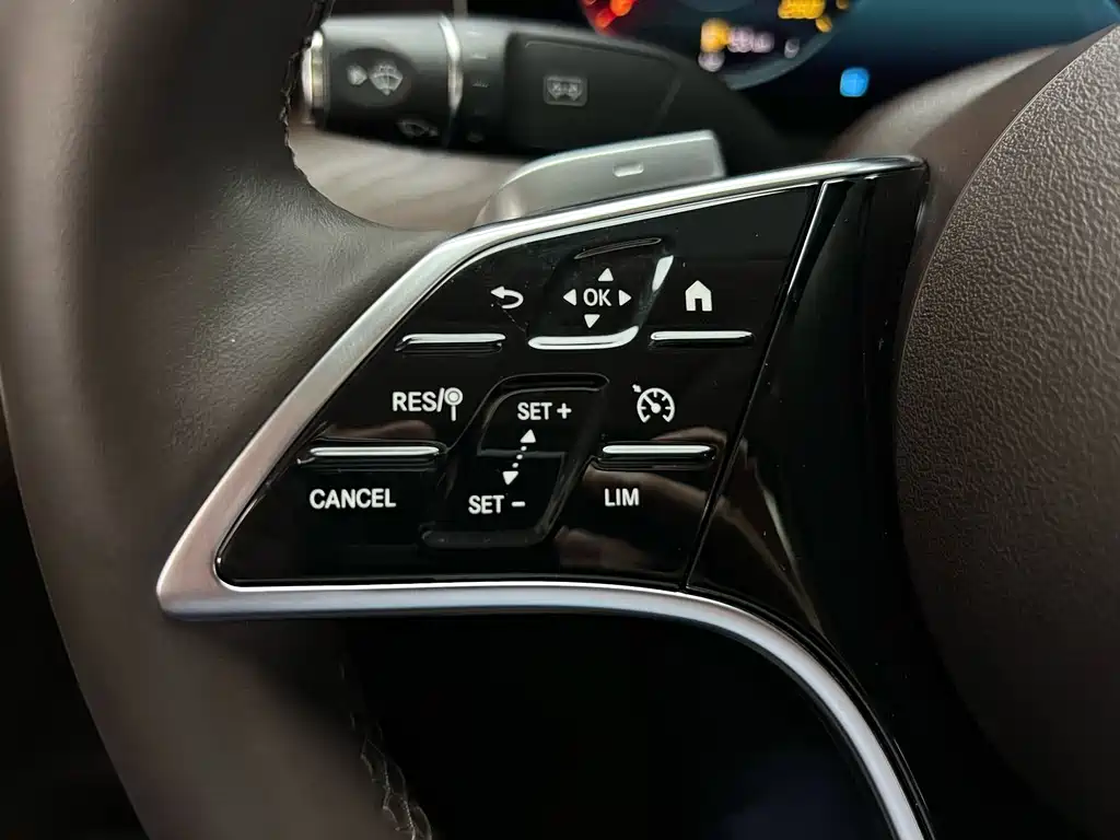 Mercedes-Benz E-Class — миниатюра 24
