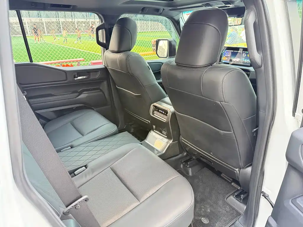 Toyota Prado — миниатюра 12
