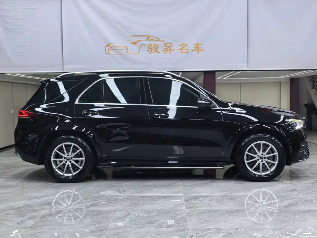 Mercedes-Benz GLE (Import) — миниатюра 8