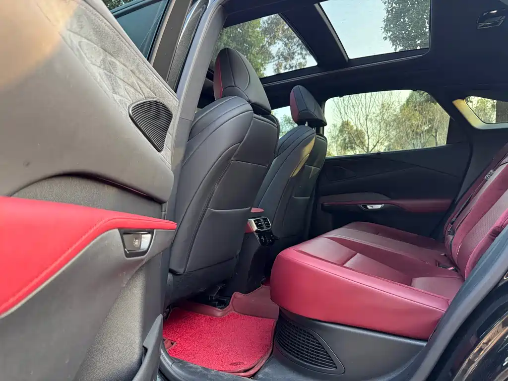 Lexus RX — миниатюра 13