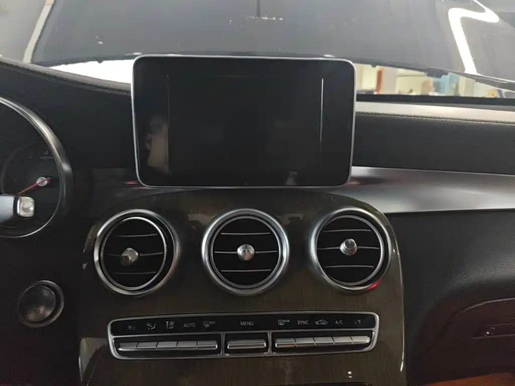 Mercedes-Benz GLC Coupe — миниатюра 13