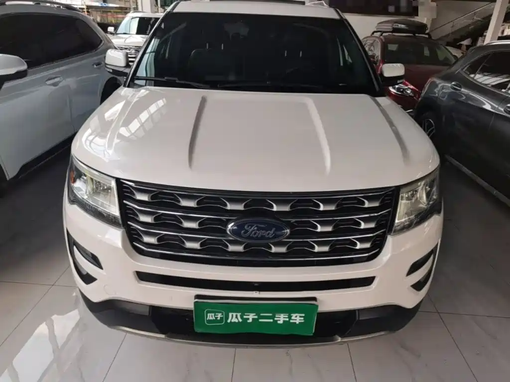 Ford Explorer (Import) — миниатюра 3