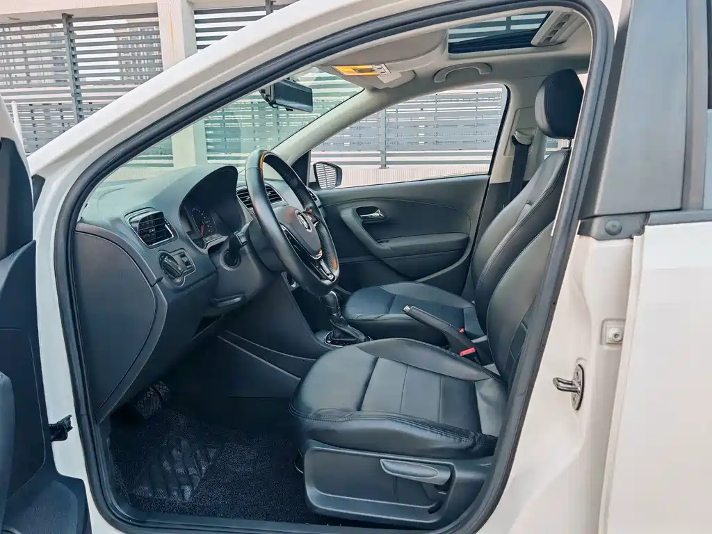 Volkswagen Polo — миниатюра 9