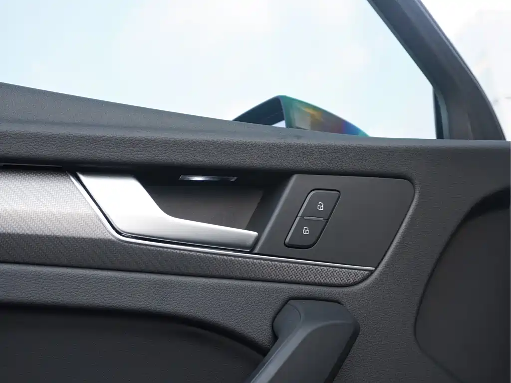 Audi Q5L — миниатюра 11