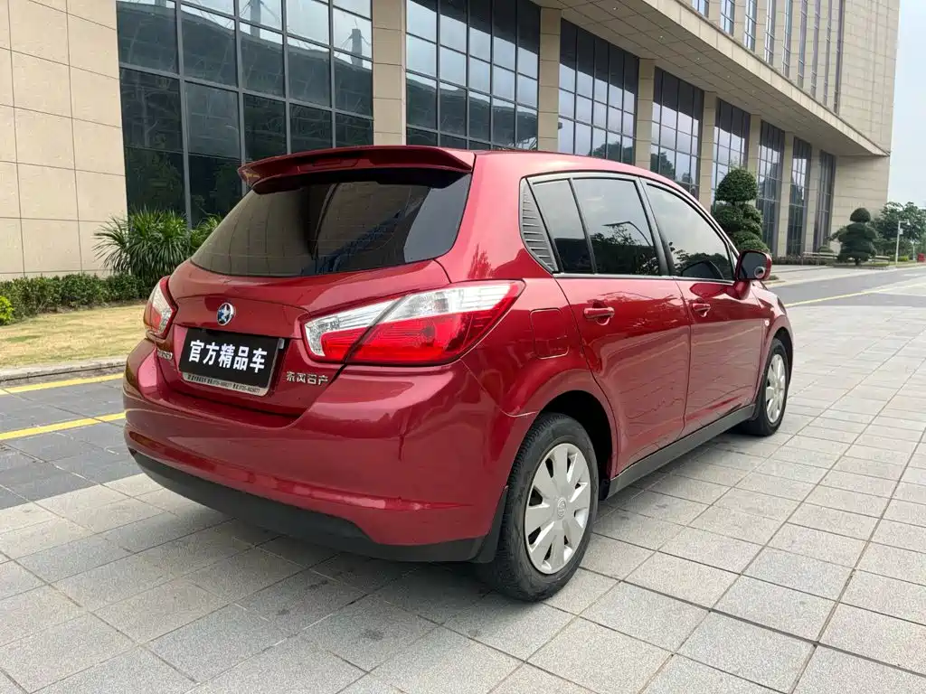 Venucia R50 — миниатюра 4