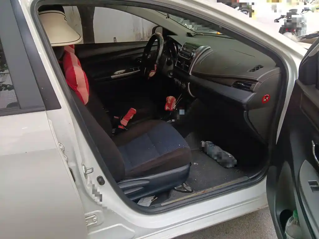 Toyota Yaris L — миниатюра 19