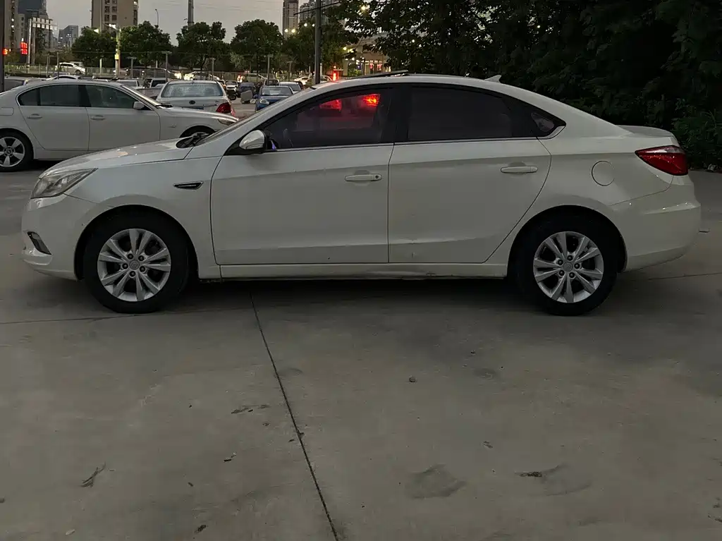 Changan Eado — миниатюра 18