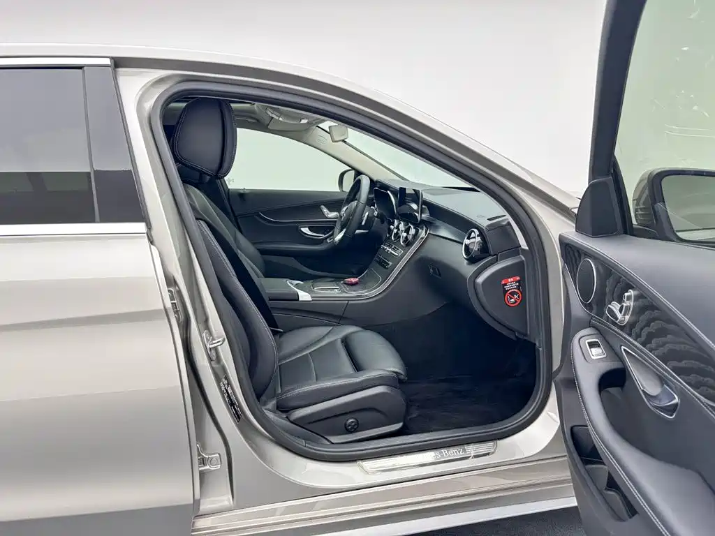 Mercedes-Benz C-Class — миниатюра 14