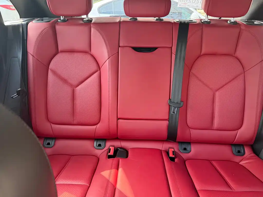 Porsche Macan — миниатюра 8