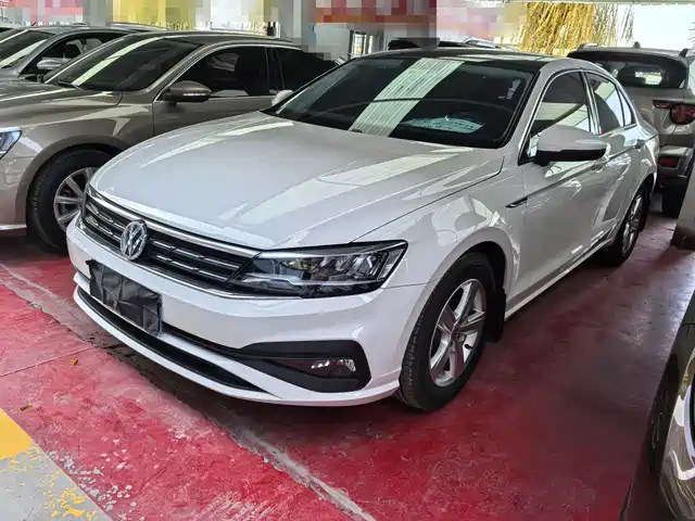 VOLKSWAGEN LINGDU
