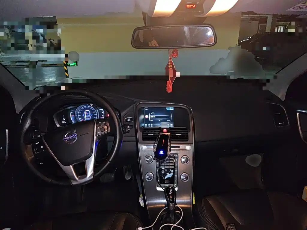 Volvo XC60 — миниатюра 5