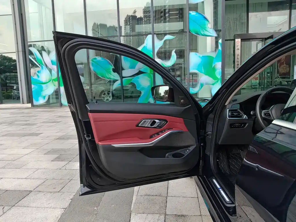 BMW 3 Series — миниатюра 11