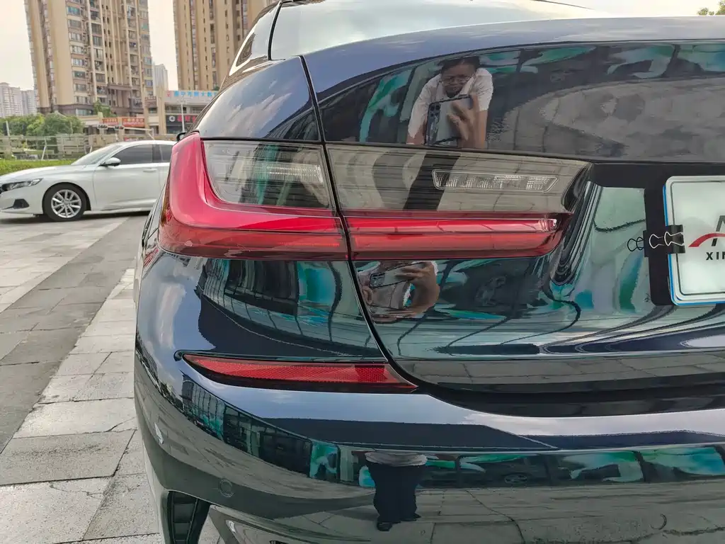 BMW 3 Series — миниатюра 9