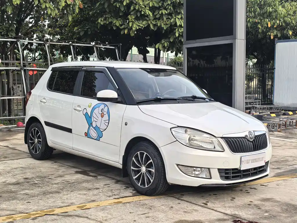 Skoda Fabia — миниатюра 3