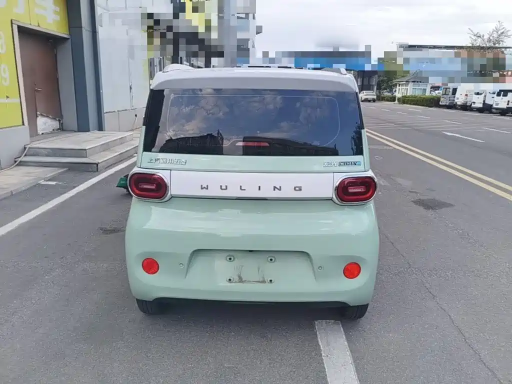 Wuling MINIEV — миниатюра 6