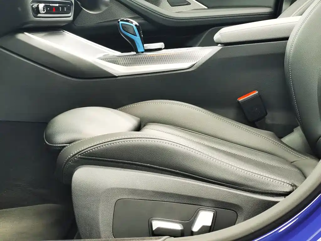 BMW i4 — миниатюра 11
