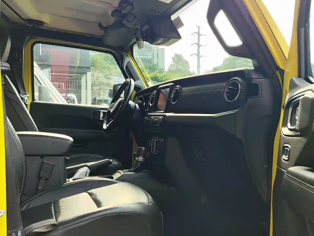 Jeep Wrangler PHEV — миниатюра 7
