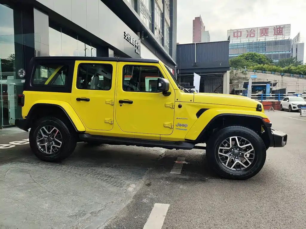 Jeep Wrangler PHEV — миниатюра 14