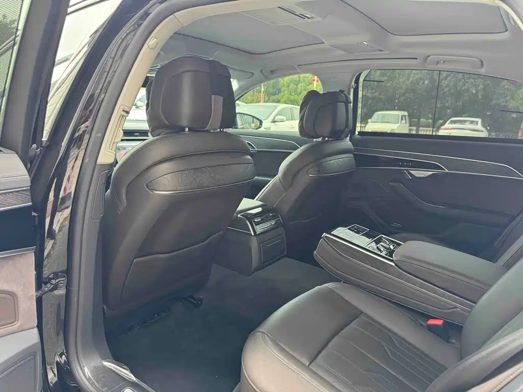Audi A8 2023 A8L 45 TFSI quattro Luxury
