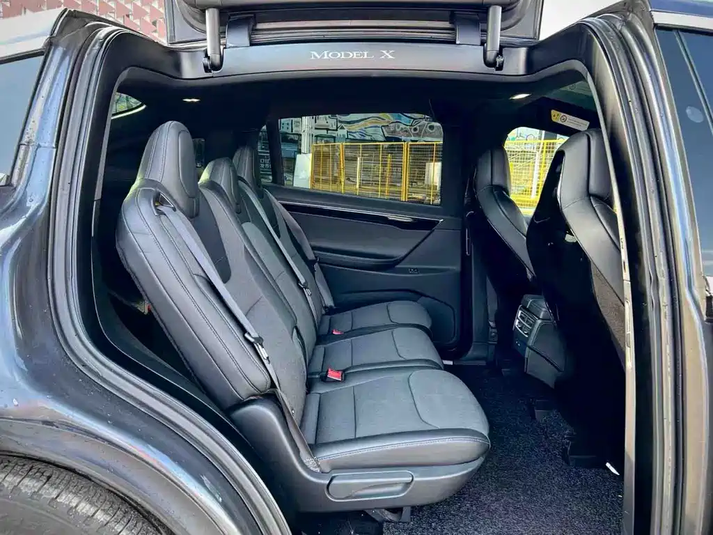Tesla Model X — фотографии объявления, Фото 11