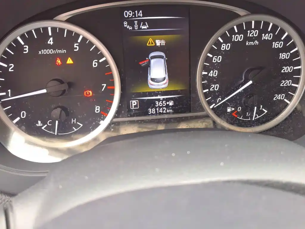 Nissan Tiida — миниатюра 9