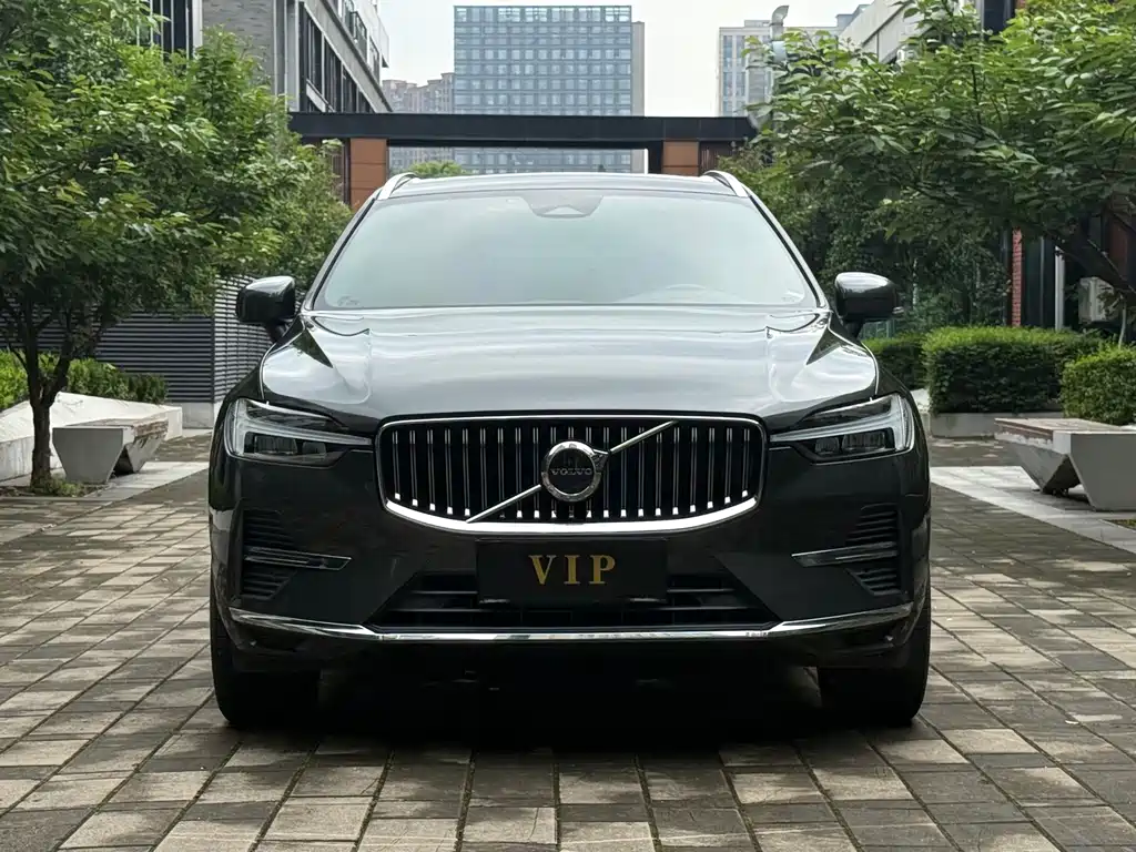 Volvo XC60 2022 B5 Luxury
