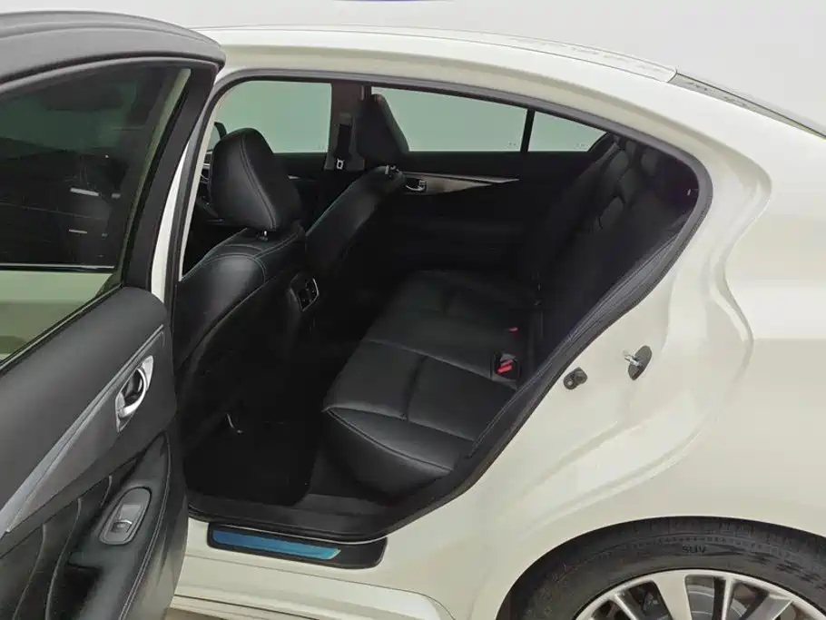 Infiniti Q50L — миниатюра 11