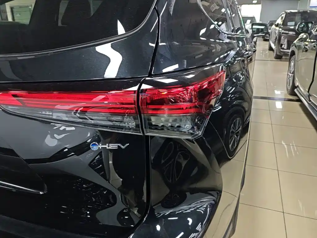 Toyota Highlander 2026 2.5L Elite 5 мест