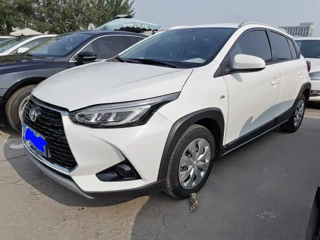 Toyota Yaris L