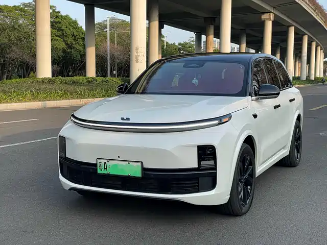 Li Auto IDEAL L8 2023