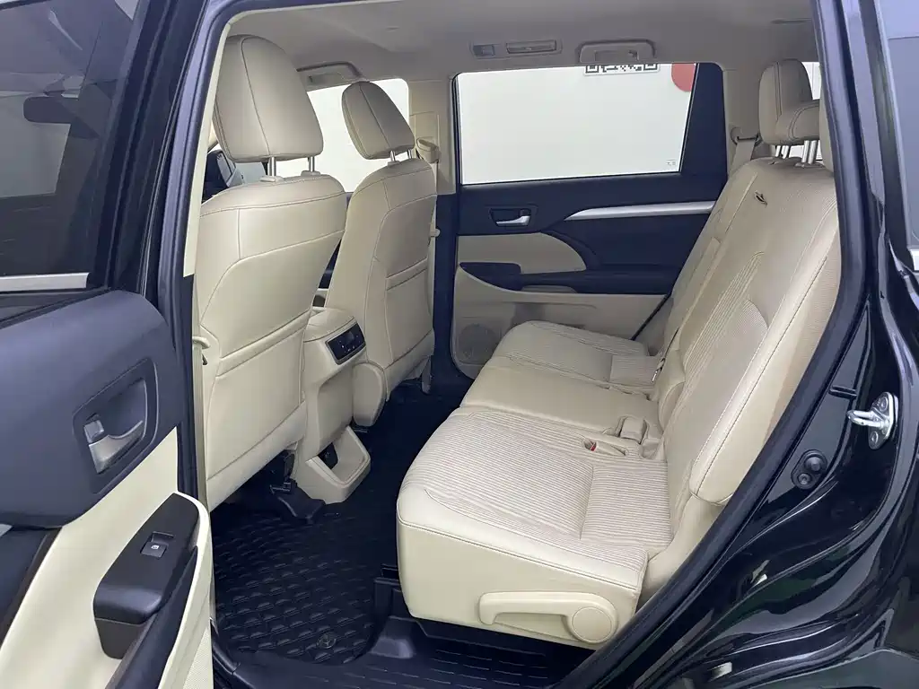 Toyota Highlander — миниатюра 11
