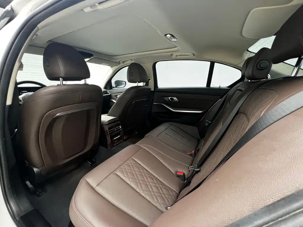 BMW 3 Series — миниатюра 13