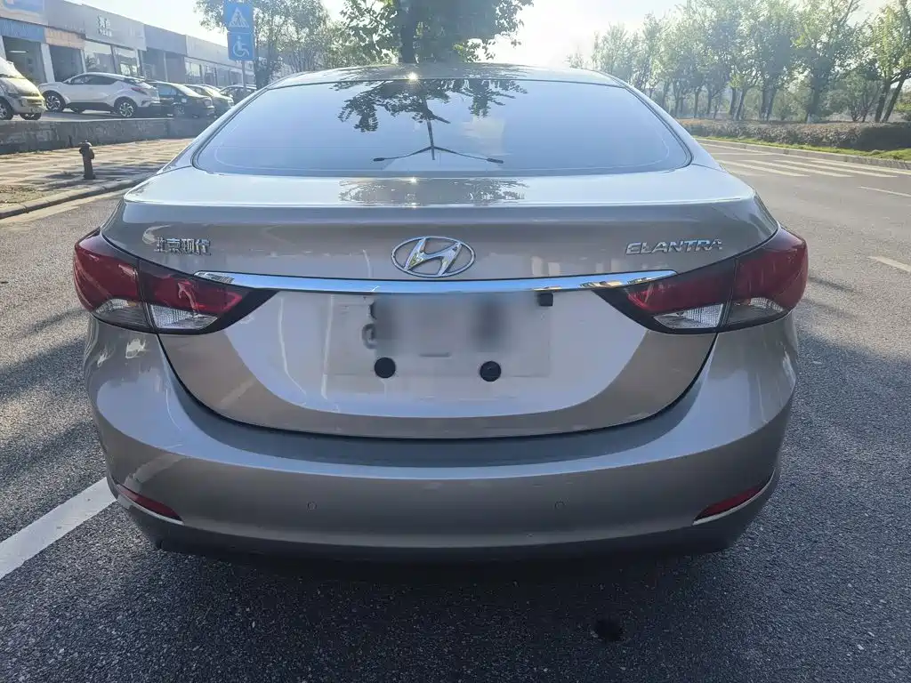 Hyundai Elantra Langdong — миниатюра 13