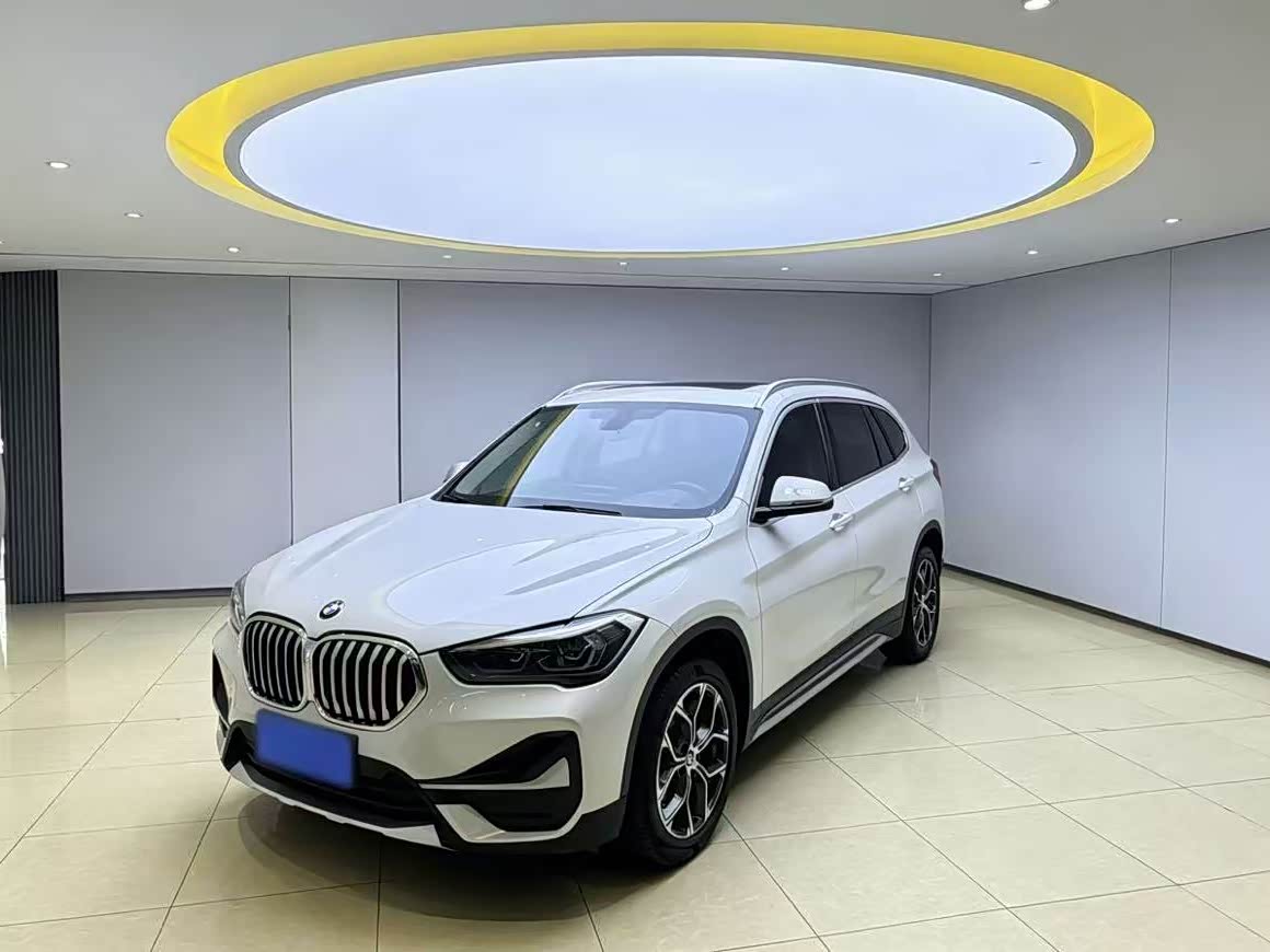 BMW X1 1.5 л 2022 г. Белый, пробег 35000 км