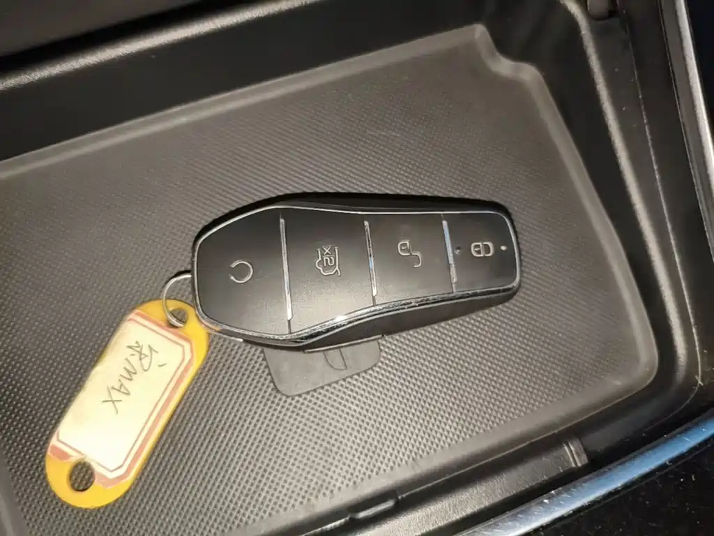 BYD MAX New Energy — миниатюра 9