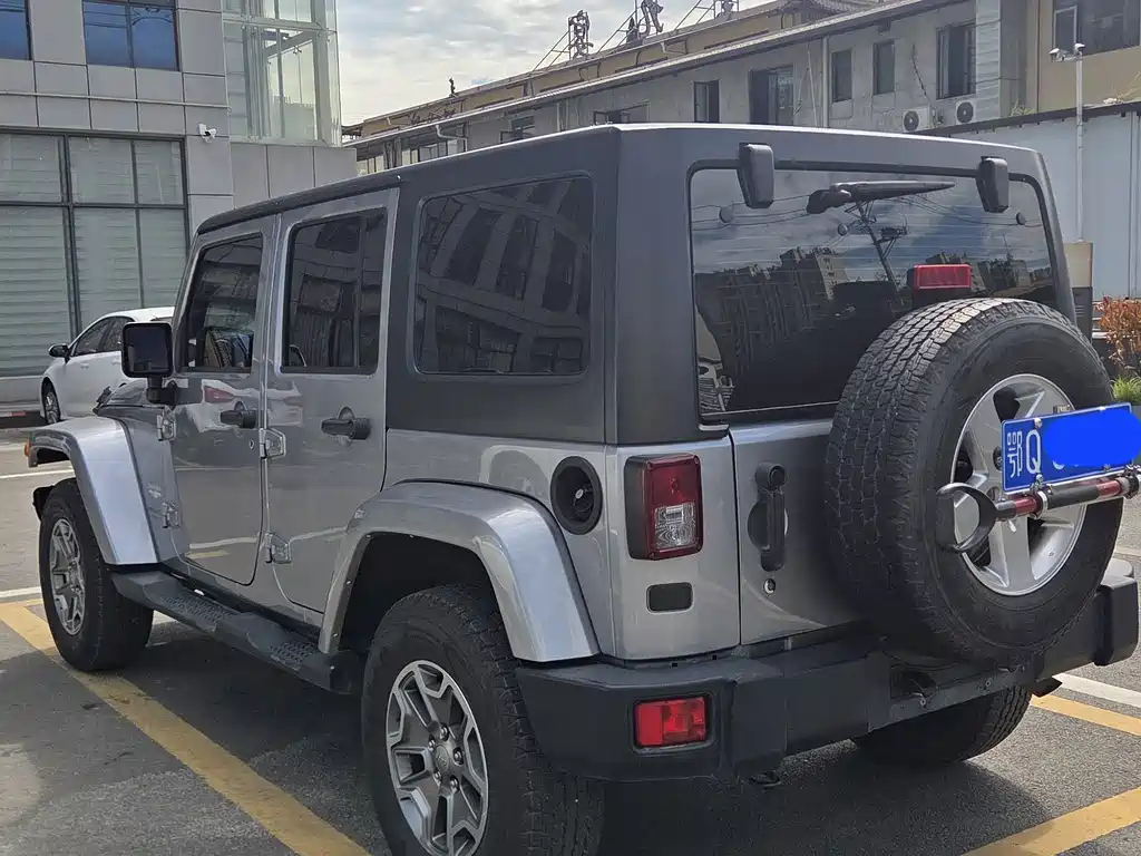 Jeep Wrangler — миниатюра 5