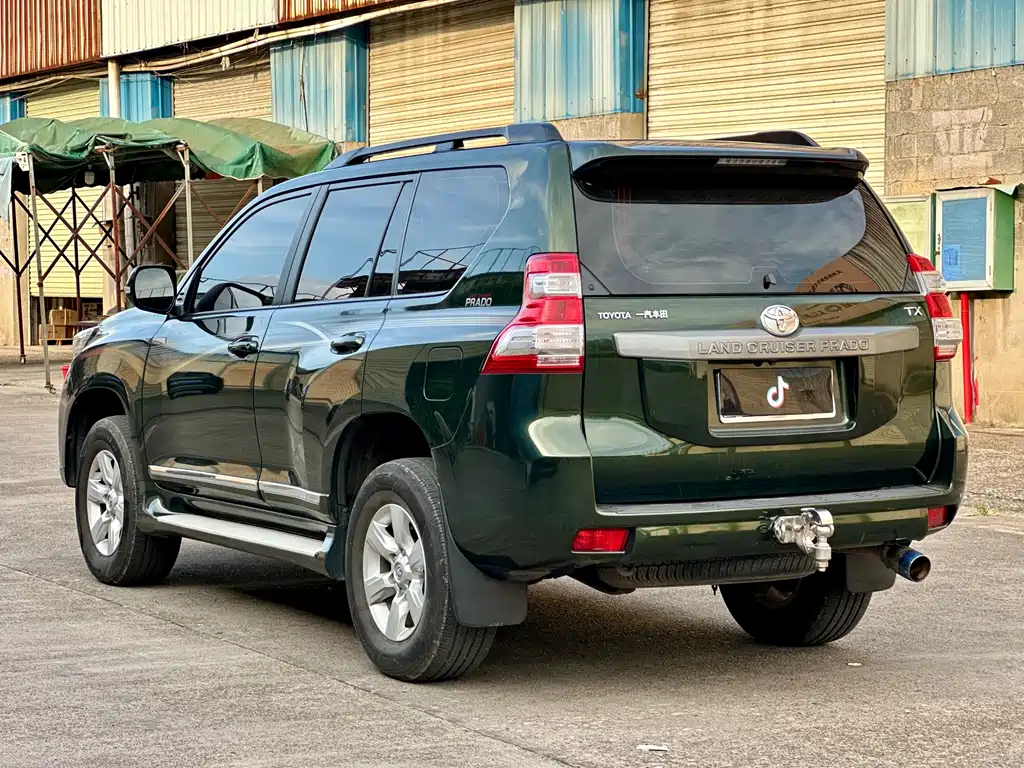 TOYOTA PRADO