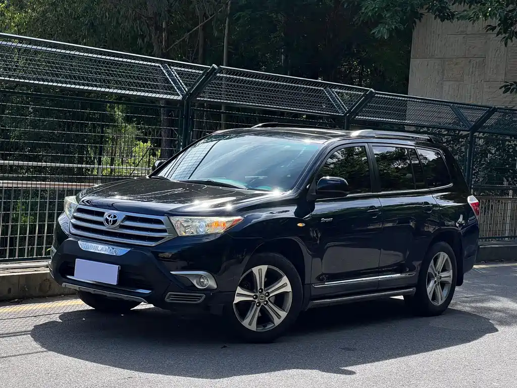 Toyota Highlander 2012 2.7L 7 мест Luxury