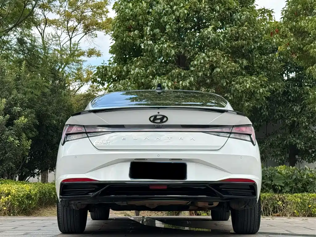 Hyundai Elantra — миниатюра 22