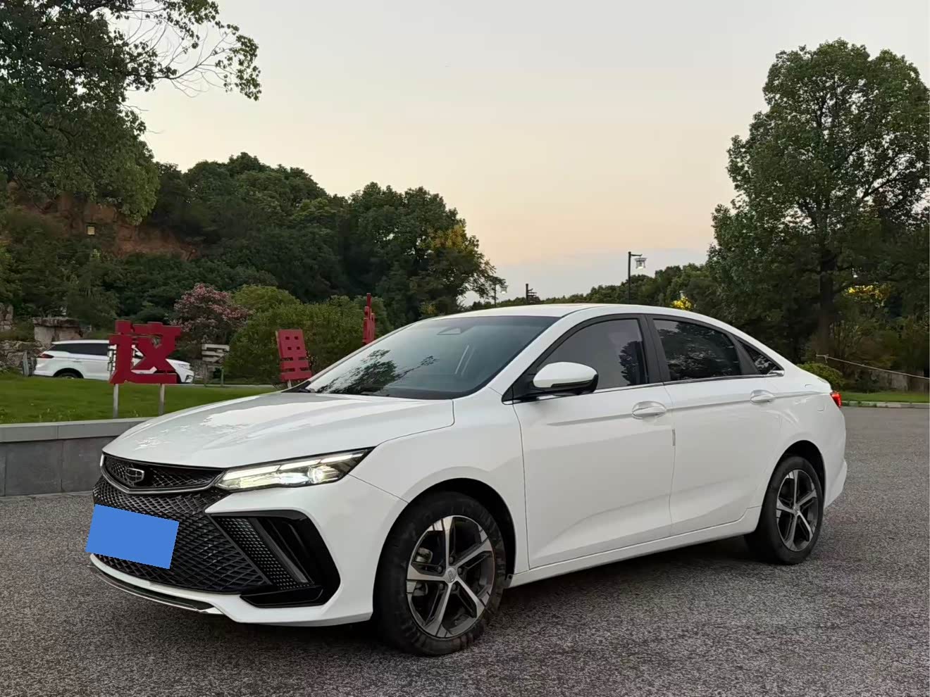 Geely Emgrand L 1.4 л 2022 г. Белый, пробег 18000 км