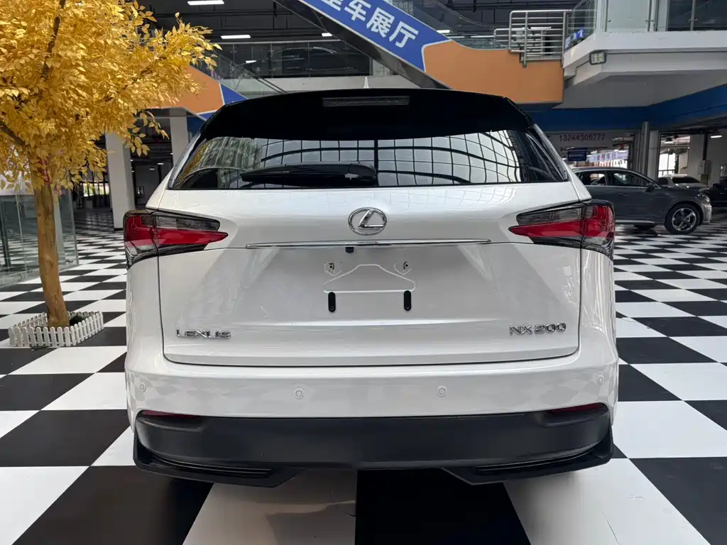 Lexus NX — миниатюра 8