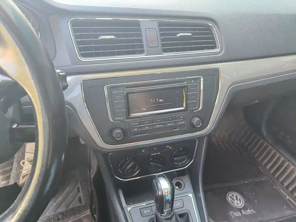 Volkswagen Lavida — миниатюра 6