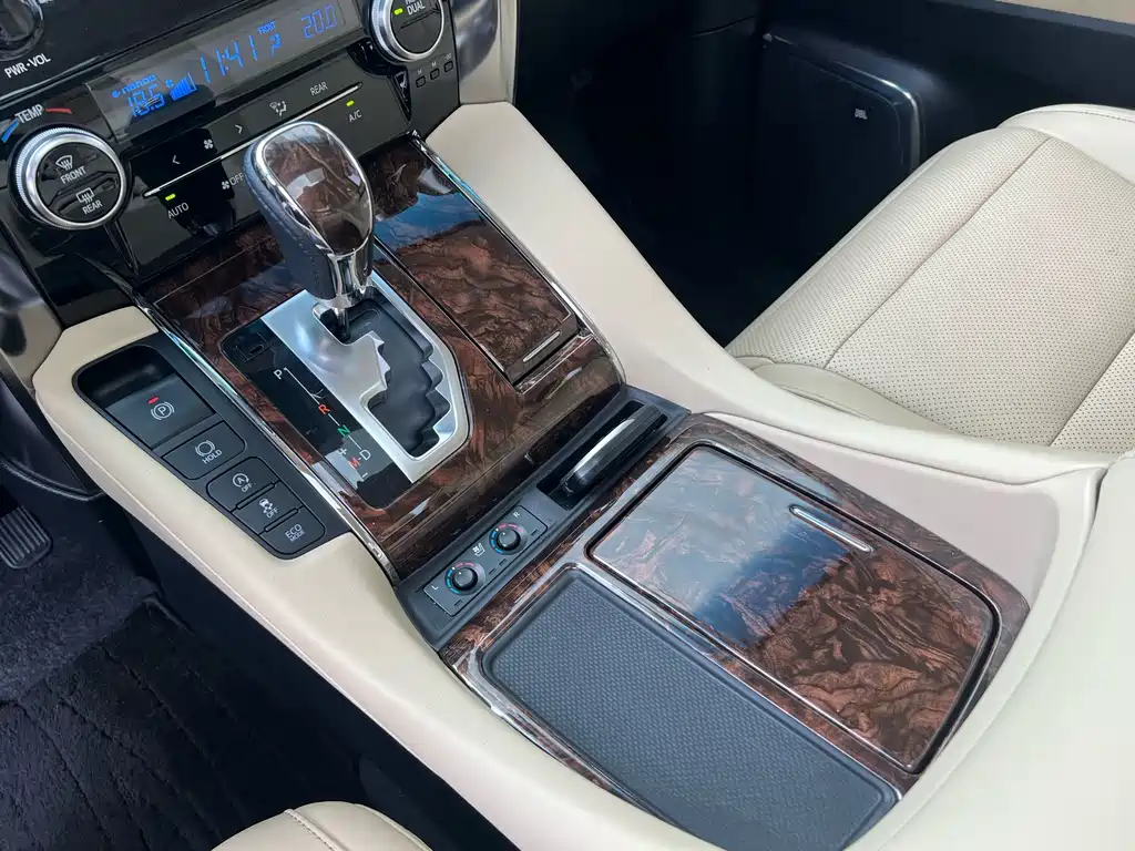Toyota Alphard 2018 3.5L Luxury