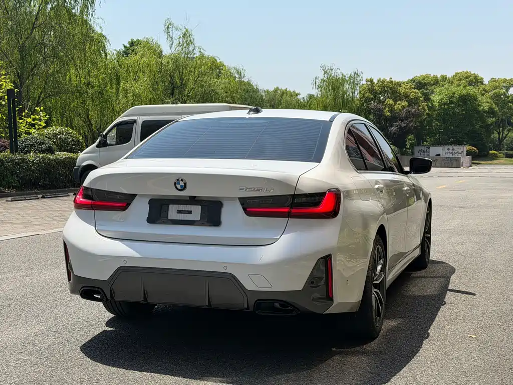 BMW 3 Series — миниатюра 15