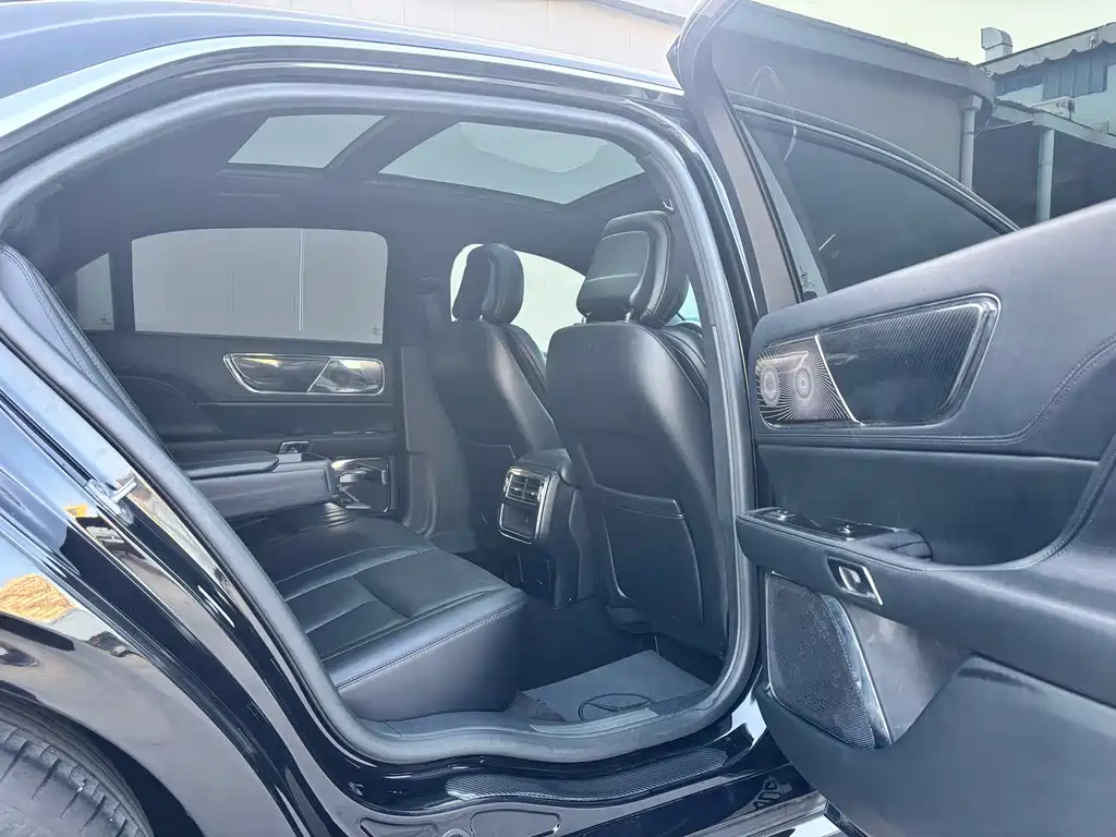 Lincoln Continental — миниатюра 9