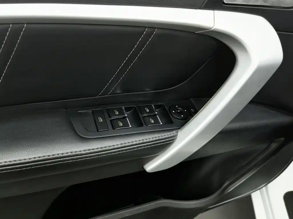 Geely Emgrand — миниатюра 9