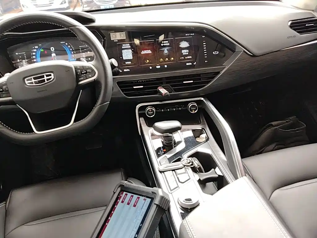 Geely Xingyue — миниатюра 13